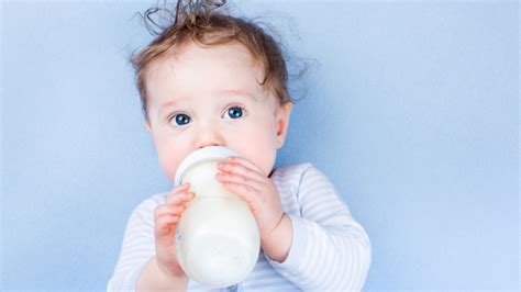 bebeklere süt dağıtımı